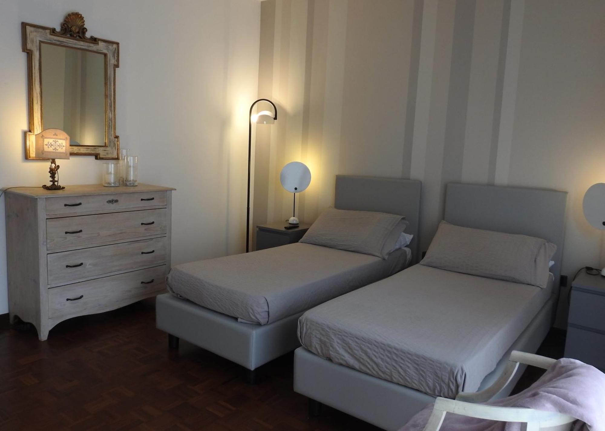 Esine La Casa Di Clara Bed & Breakfast エクステリア 写真